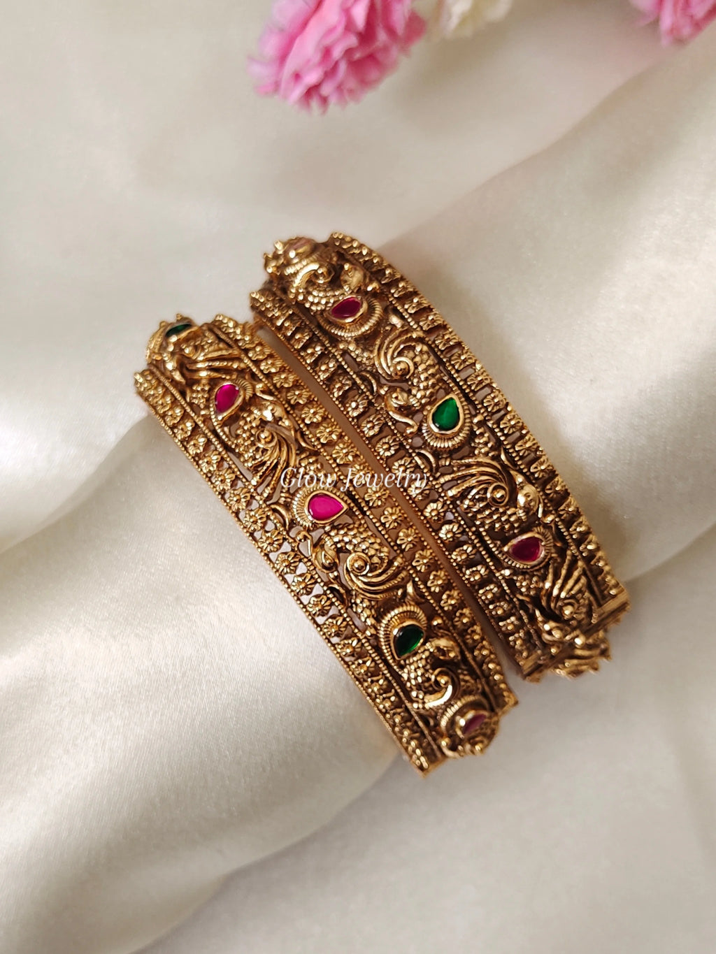 Premium Quality Antique Screw Type Gold Look Alike Bangles