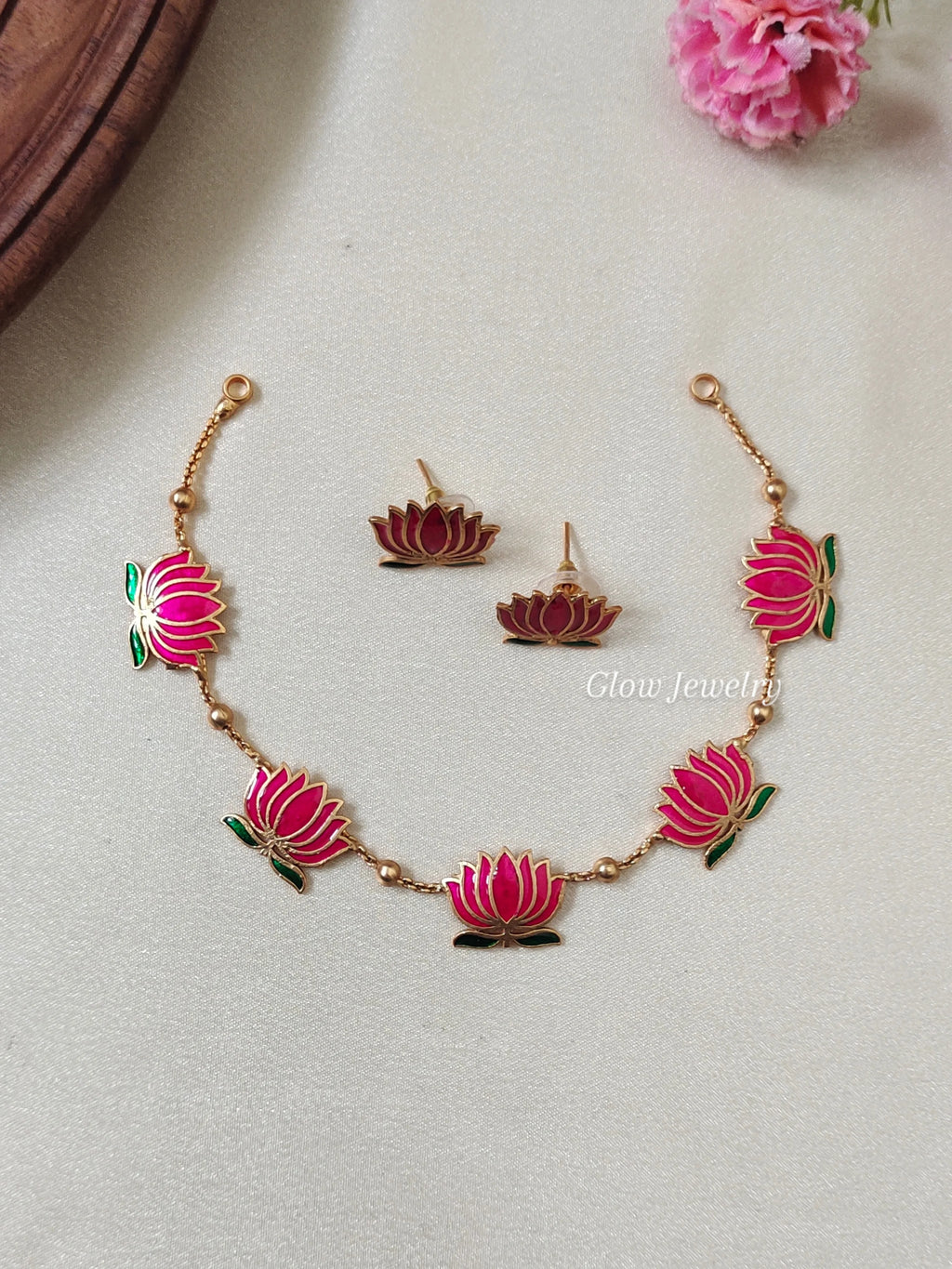 Premium Quality Lotus Neckset