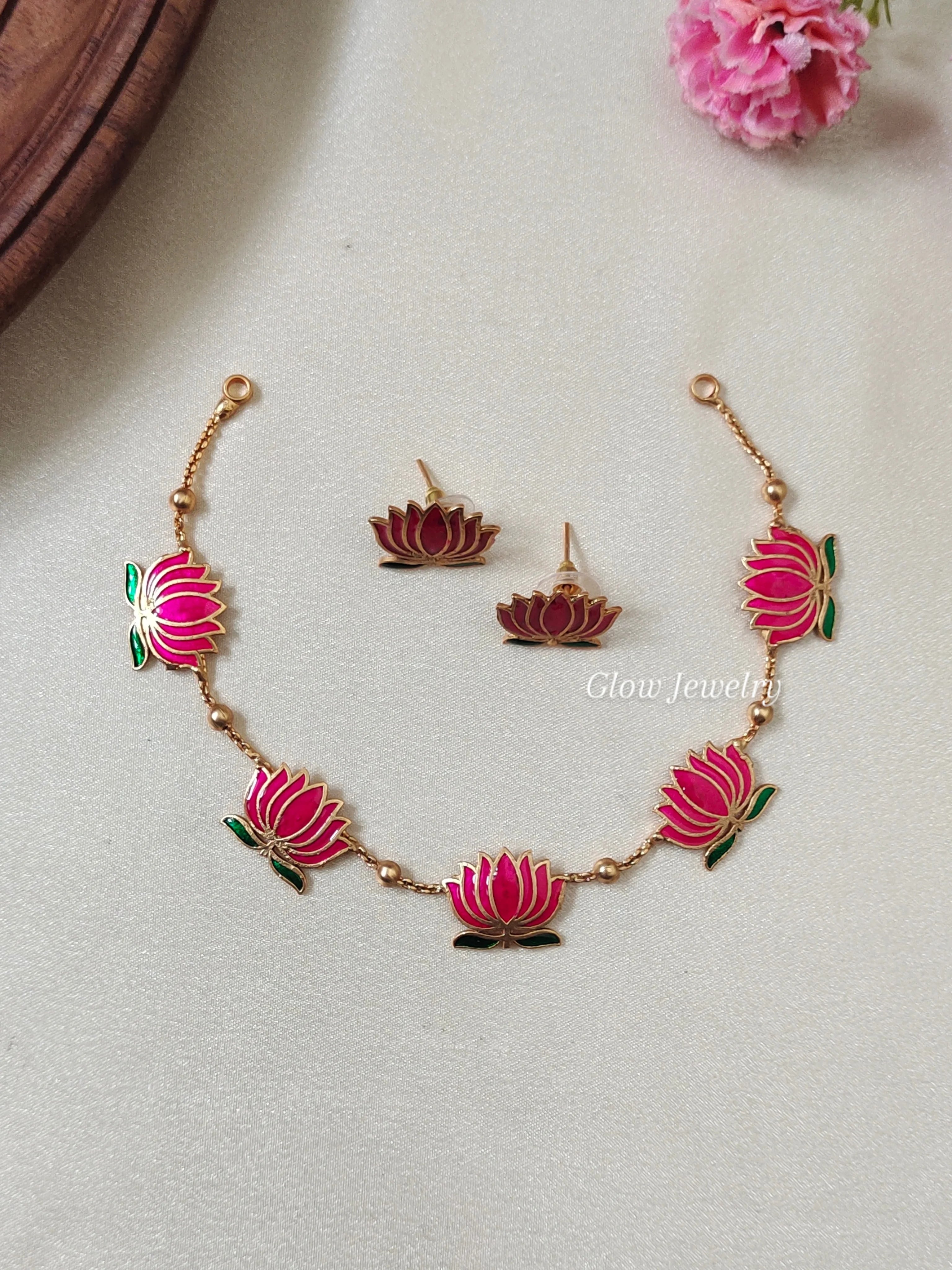Premium Quality Lotus Neckset