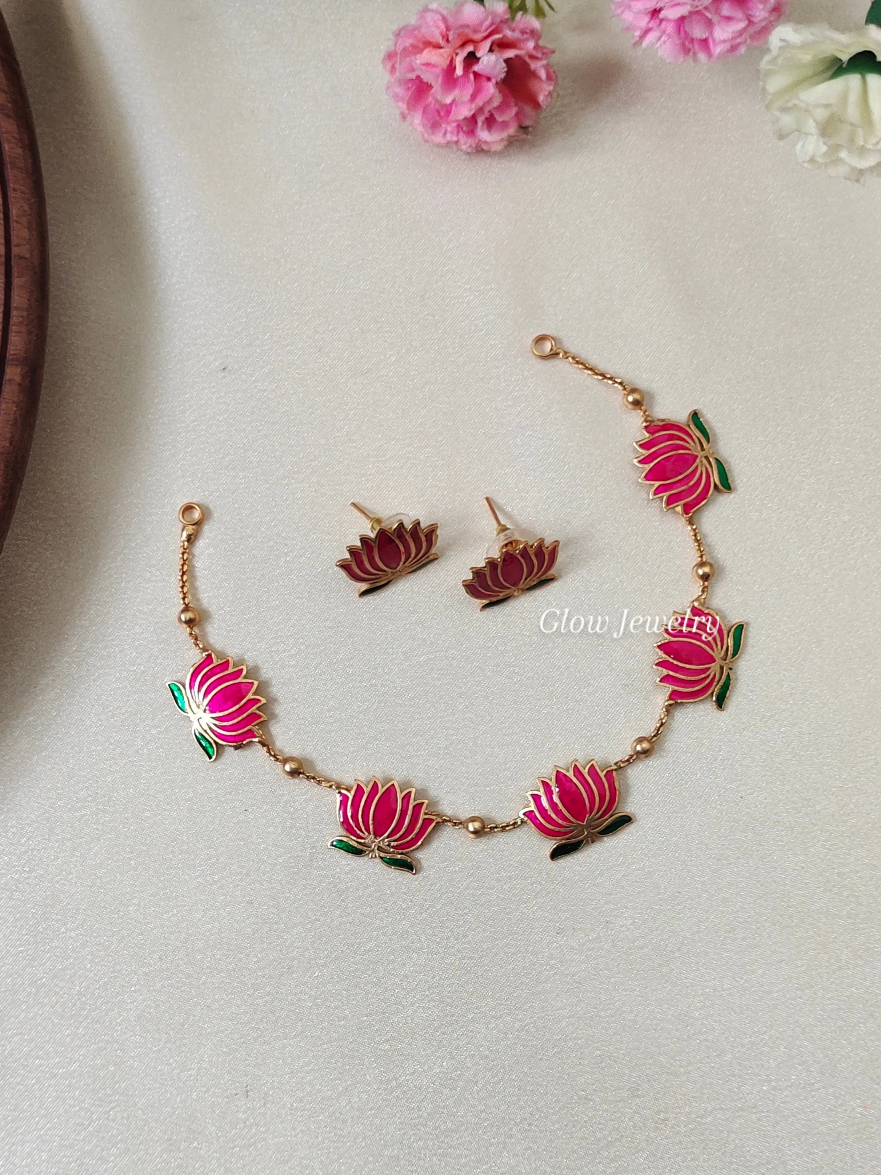 Premium Quality Lotus Neckset