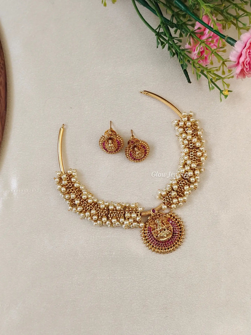 Premium Quality Lakshmi Cluster Pearl Hasli Necklace