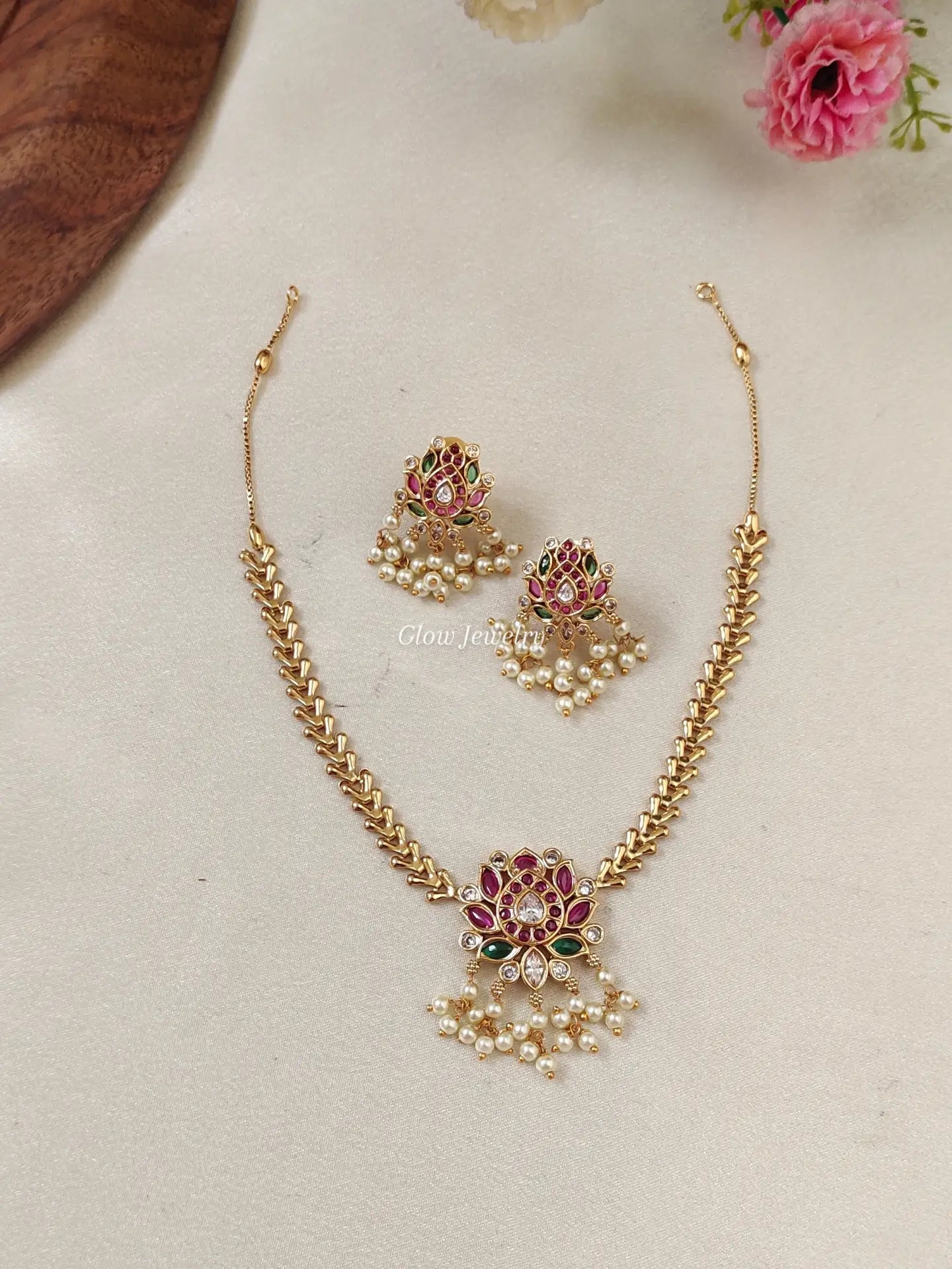 Premium Quality Kemp Lotus Necklace