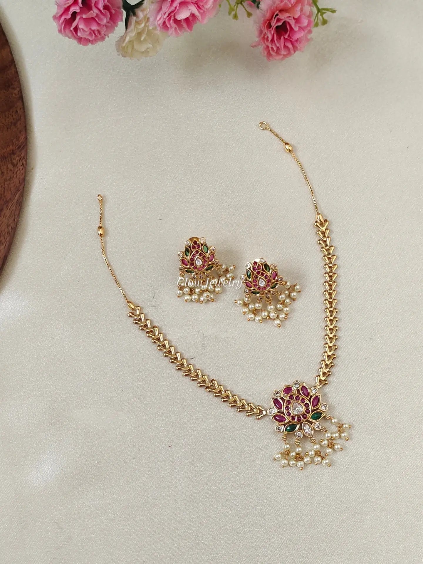 Premium Quality Kemp Lotus Necklace