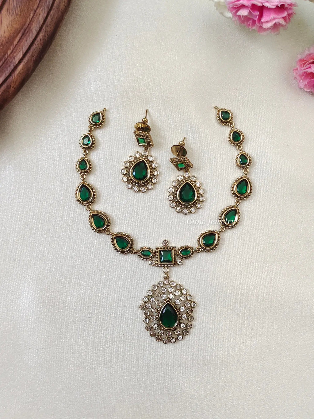 Premium Quality Emerald Green Necklace