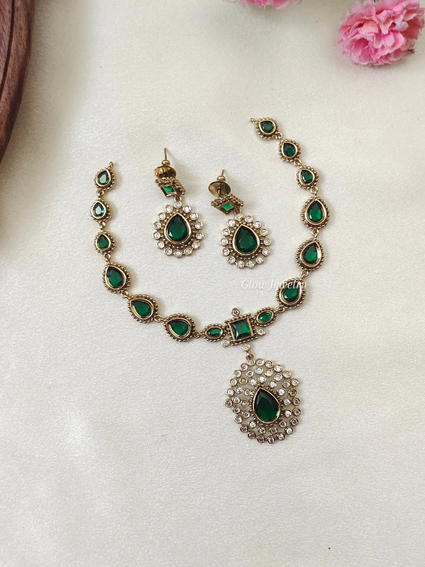 Premium Quality Emerald Green Necklace