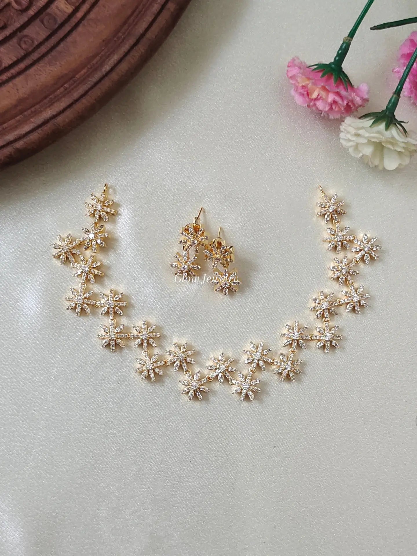 Premium Quality Star Design AD Necklace