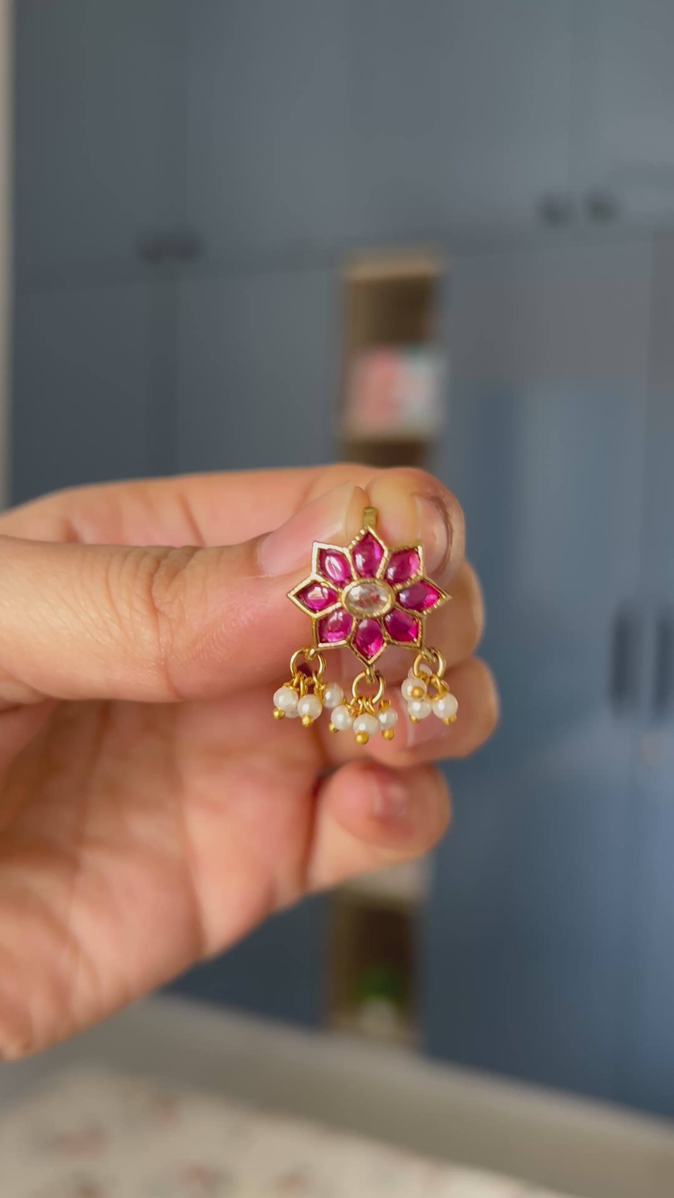 Premium Quality Floral Kemp Stone Bugudi