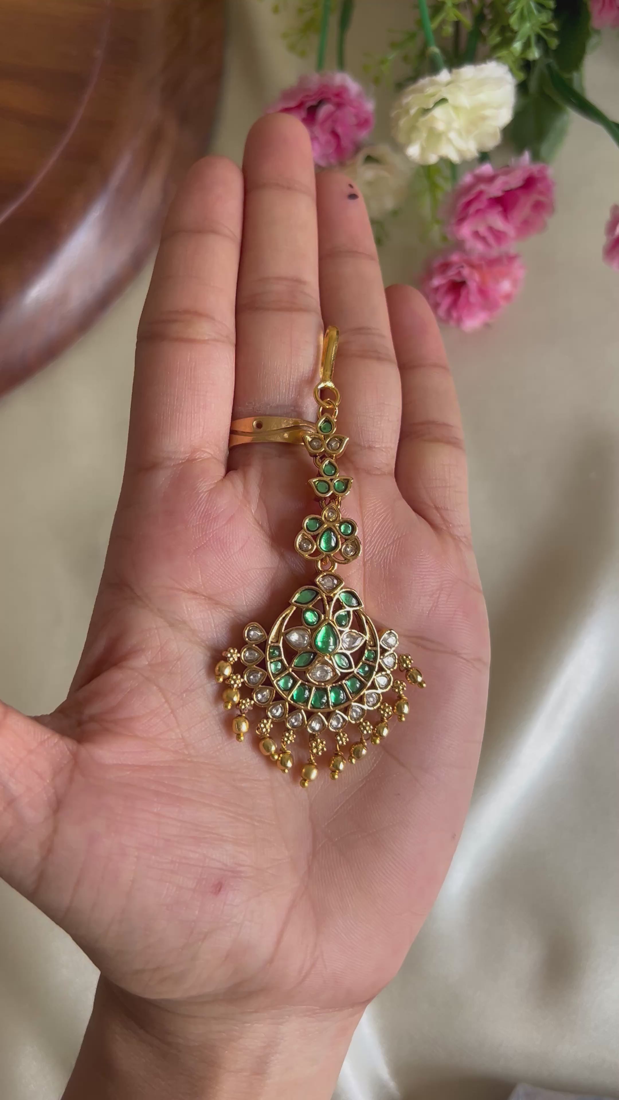 Premium Quality Floral Kemp Stone Maang Tikka