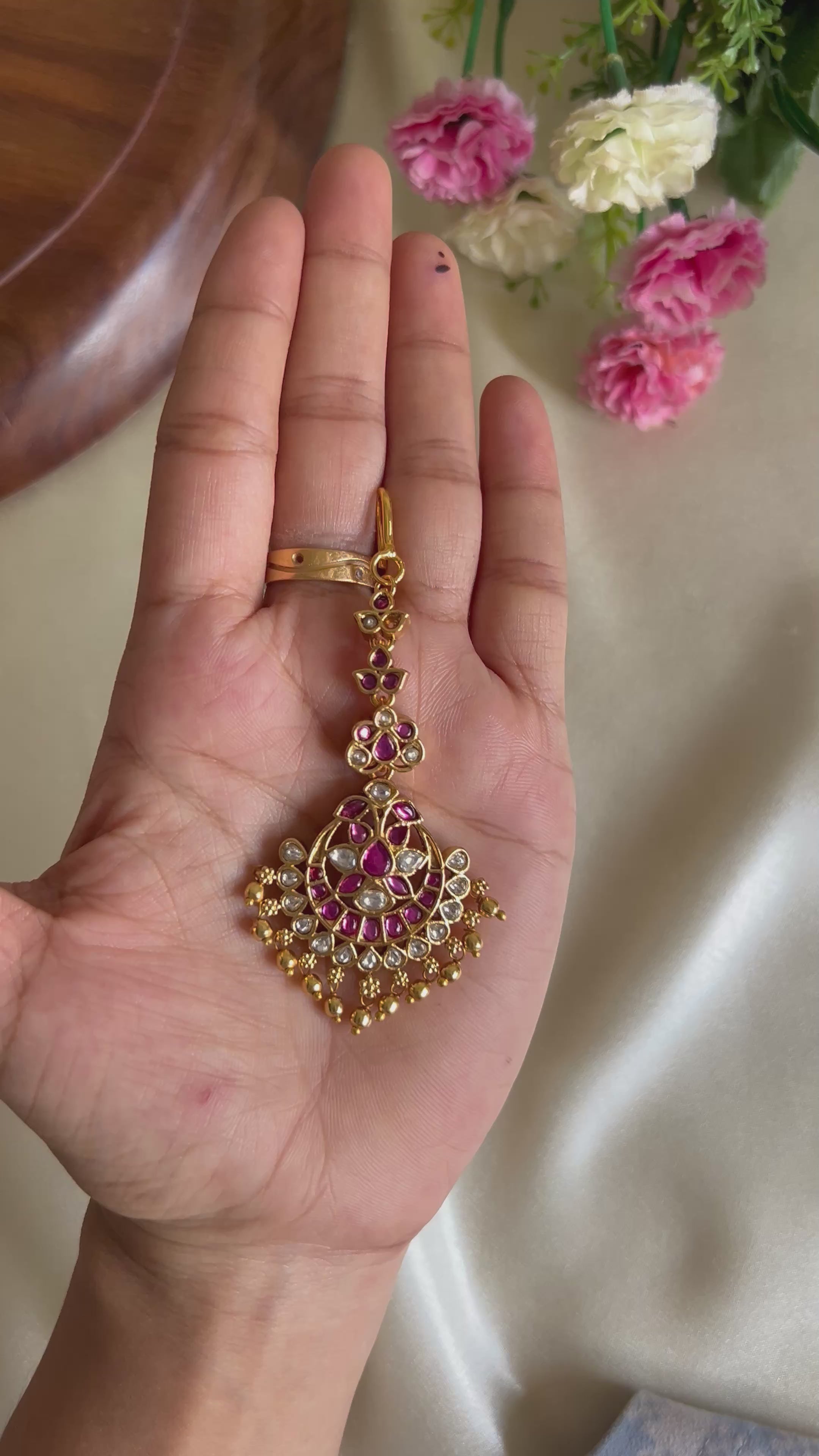 Premium Quality Floral Kemp Stone Maang Tikka