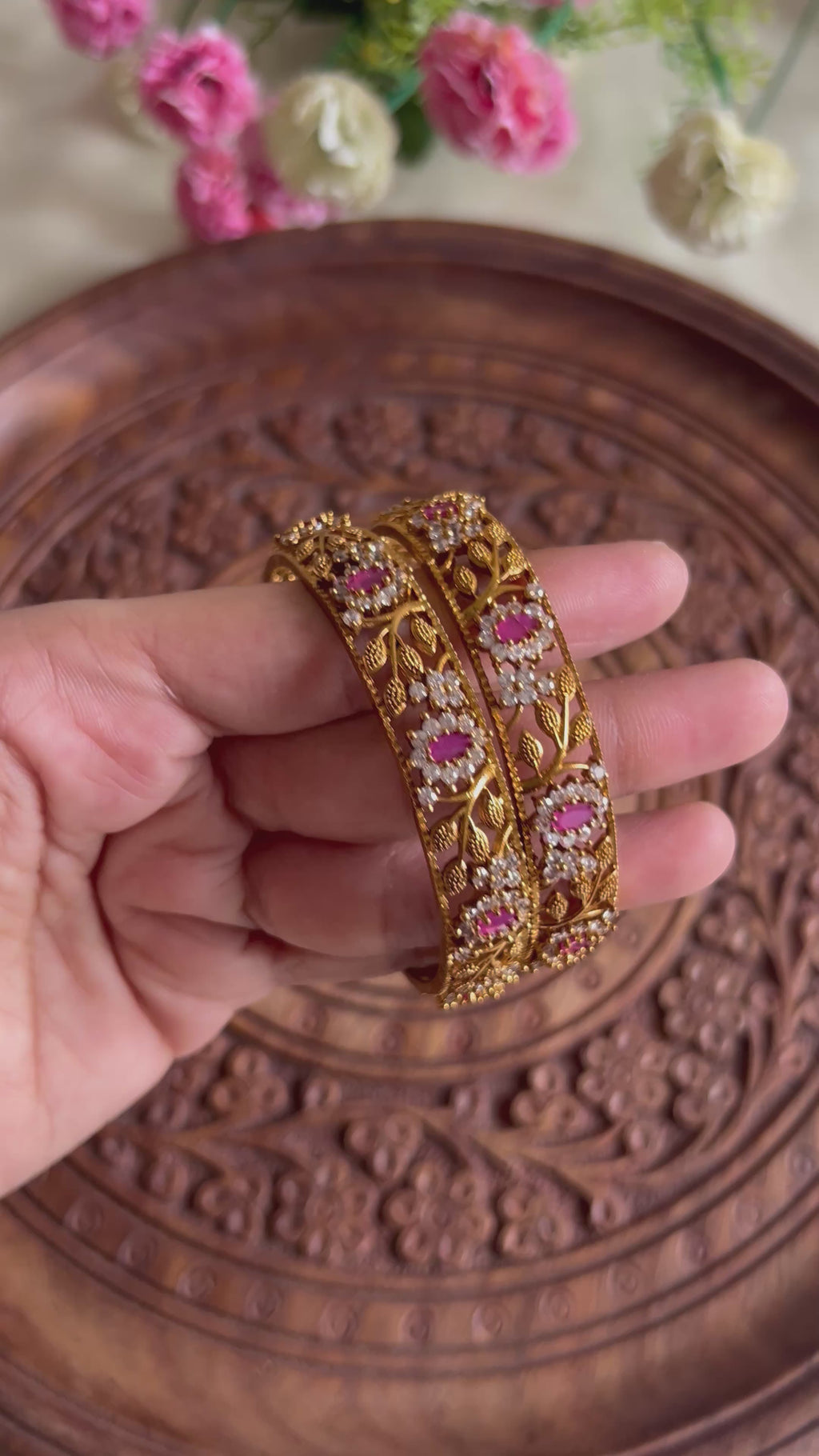 Premium Quality Antique Leaf Design Bangles